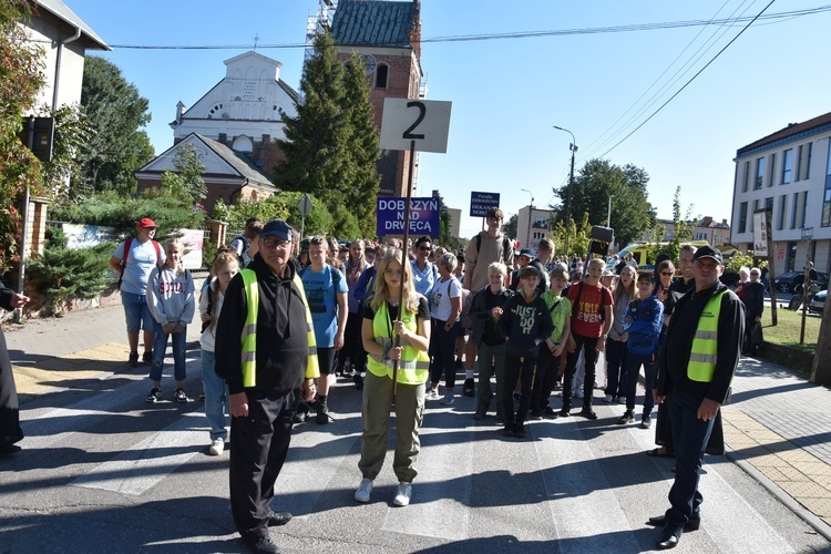 Przasnysz-Rostkowo. Pielgrzymka dzieci