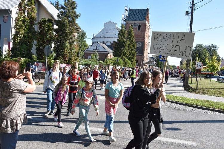 Przasnysz-Rostkowo. Pielgrzymka dzieci