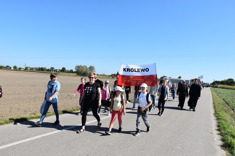 Przasnysz-Rostkowo. Pielgrzymka dzieci