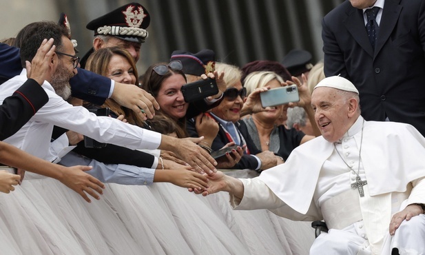 Franciszek: Komunikacja kościelna ma stawiać w centrum Boga i bliźniego