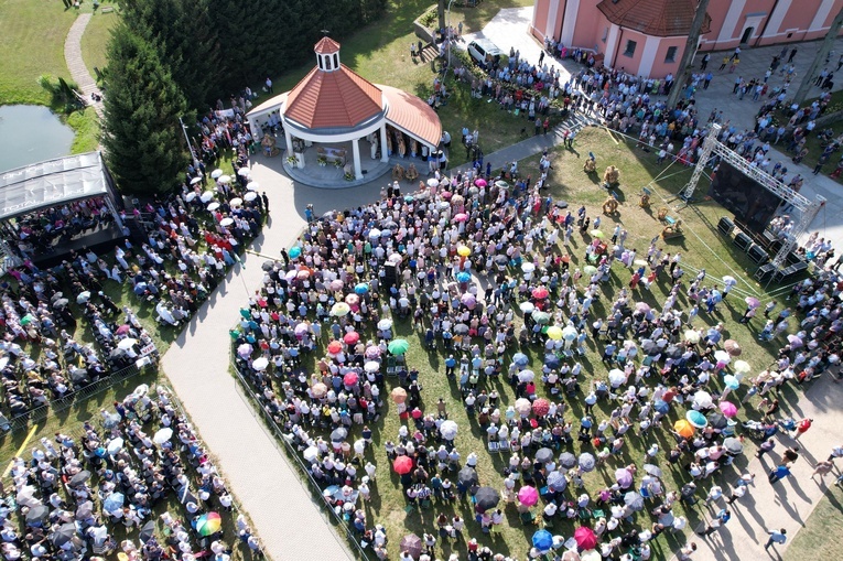 Uroczystości skrzatuskie prosto z nieba