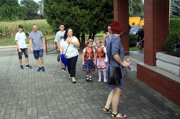 Odsłonięcie tablicy upamiętniającej odsiecz wiedeńską w Rozumicach