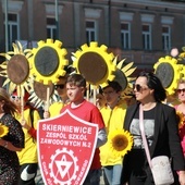 Otwarcie święta poprzedziła barwna parada. 