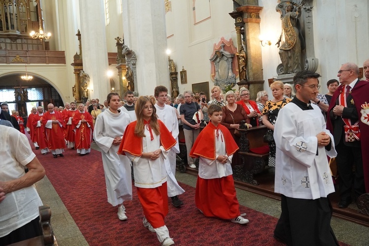 Procesja z relikwiami św. Stanisława i św. Doroty przeszła przez Wrocław