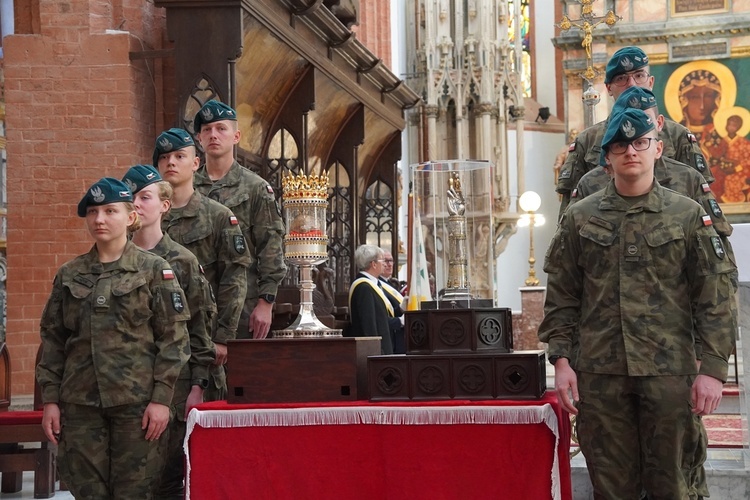 Procesja z relikwiami św. Stanisława i św. Doroty przeszła przez Wrocław