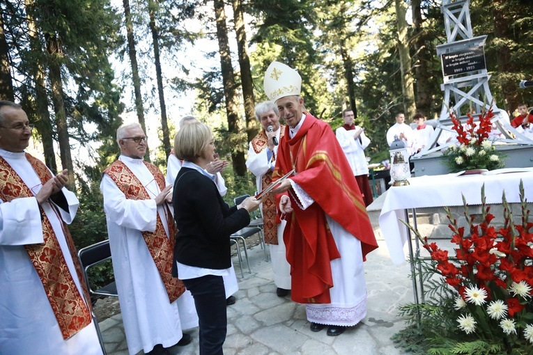 Msza św. i poświęcenie krzyża na Postawnem