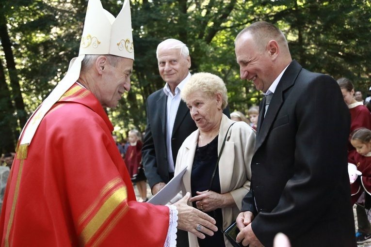 Msza św. i poświęcenie krzyża na Postawnem