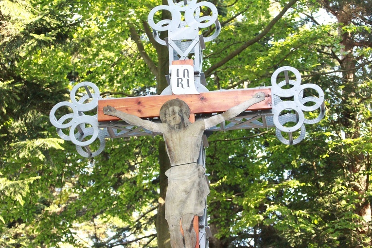 Msza św. i poświęcenie krzyża na Postawnem