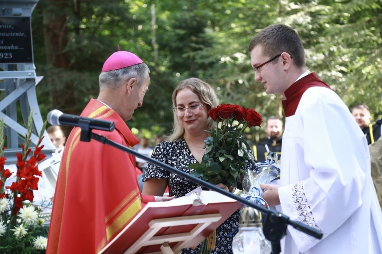 Msza św. i poświęcenie krzyża na Postawnem