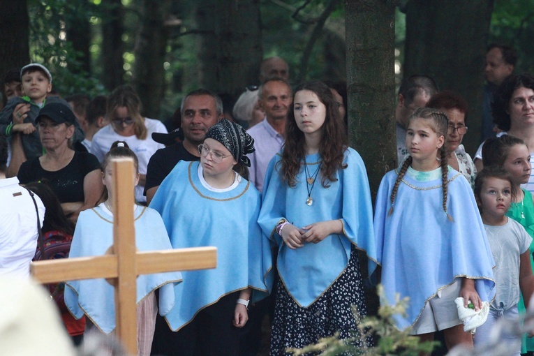 Msza św. i poświęcenie krzyża na Postawnem