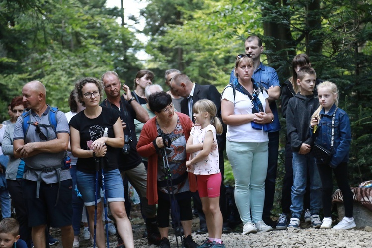 Msza św. i poświęcenie krzyża na Postawnem