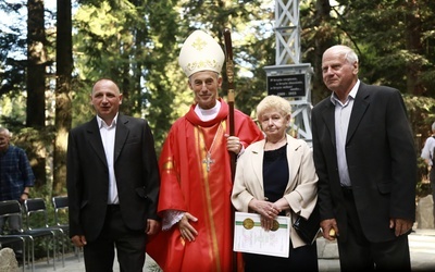 Msza św. i poświęcenie krzyża na Postawnem