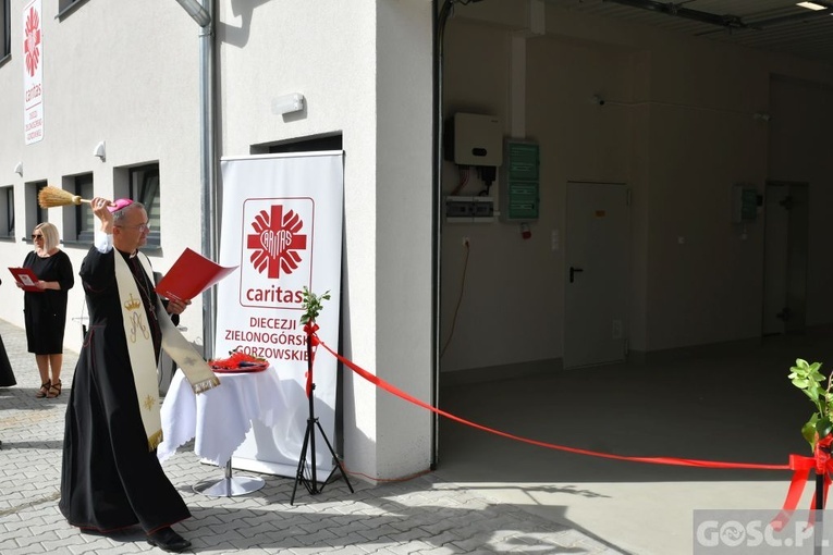 Zielona Góra. Uroczyste otwarcie Magazynu Pomocy Żywnościowej Caritas