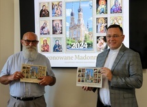Do nabywania kalendarza zachęcają Wojciech Dąbrowski i ks. Karol Piłat, zastępca dyrektora Caritas Diecezji Radomskiej.