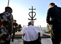 Franciszek pod pominikiem  marynarzy i migrantów, którzy zginęli na morzu