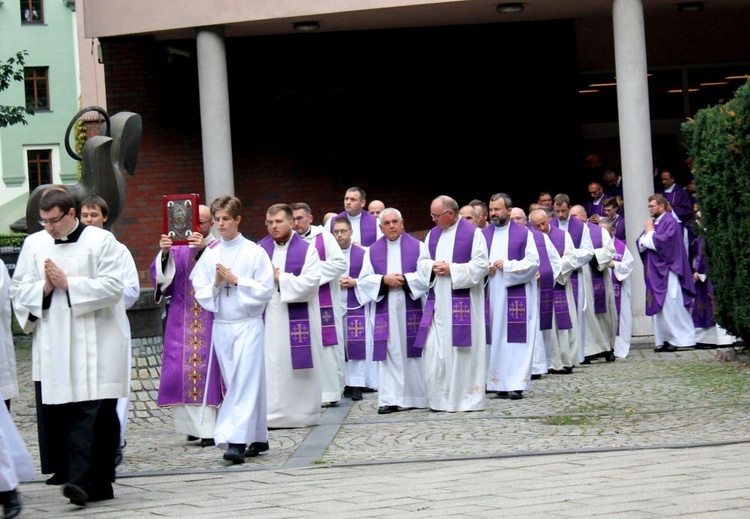 Uroczystości pogrzebowe śp. bp. Jan Wieczorka