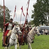 Na rozwadowskim rynku pojawiła się też husaria.