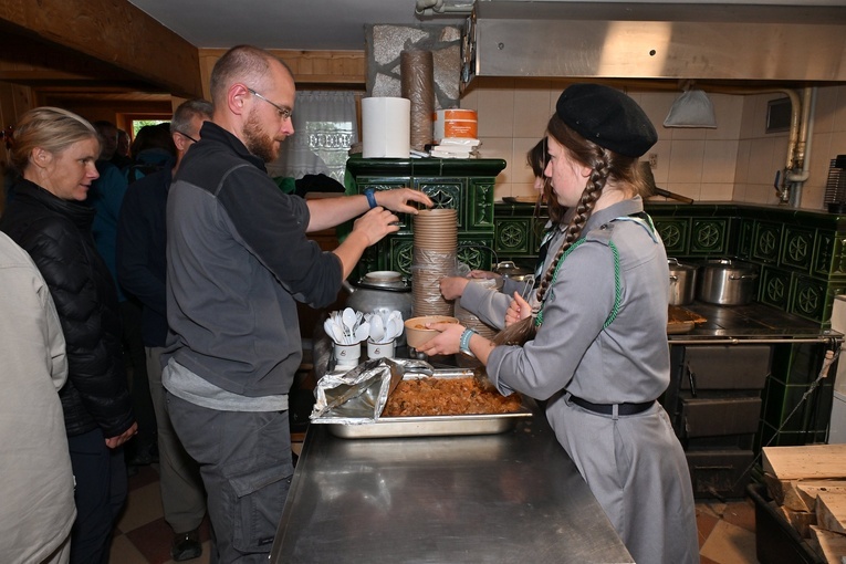 O "Bożych przemytnikach" na Wiktorówkach