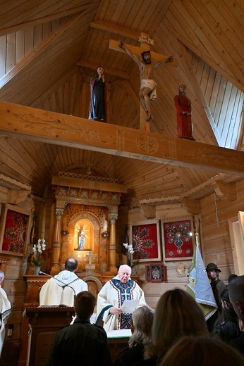 O "Bożych przemytnikach" na Wiktorówkach