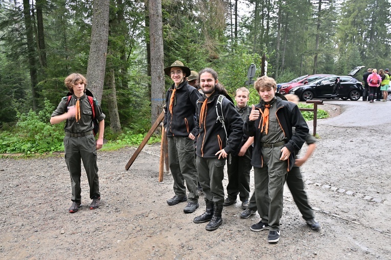 O "Bożych przemytnikach" na Wiktorówkach