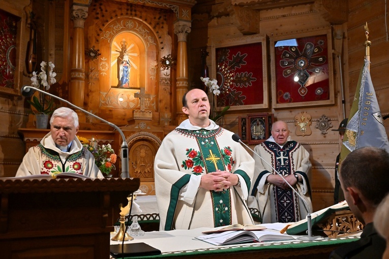 O "Bożych przemytnikach" na Wiktorówkach