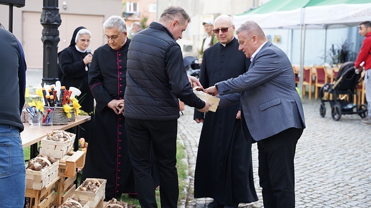 Akcja charytatywna Pola Nadziei w Dzierżoniowie 