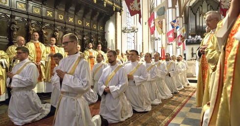 32 kandydatów do seminariów duchownych w Warszawie