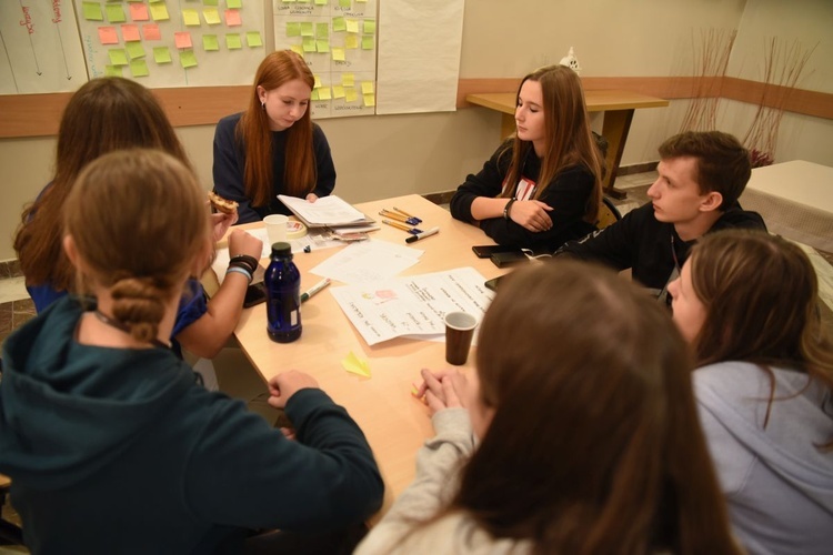 Szkła, czyli warsztaty dla młodych animatorów