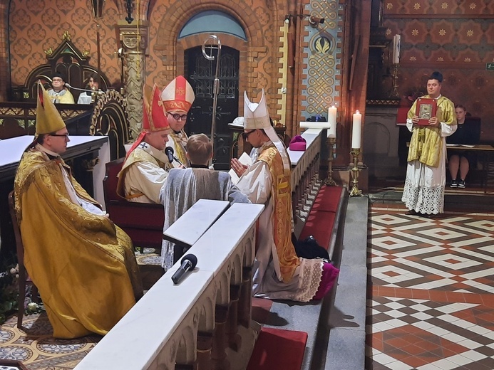 Kochłowice. Inscenizacja święceń biskupich Wilhelma Pluty i otwarcie wystawy