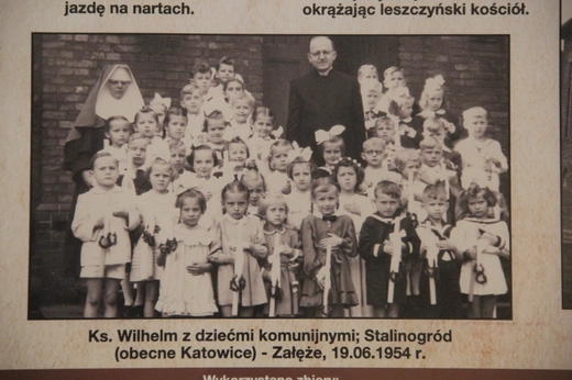 Kochłowice. Inscenizacja święceń biskupich Wilhelma Pluty i otwarcie wystawy