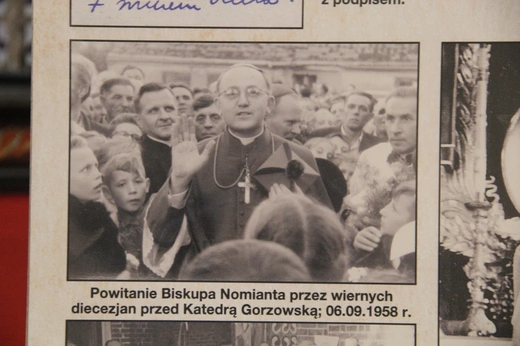 Kochłowice. Inscenizacja święceń biskupich Wilhelma Pluty i otwarcie wystawy