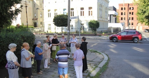 Koronka na ulicach Legnicy