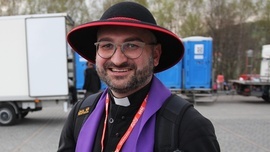Ks. Grzegorz Piekiełko, kapelan górali ze Straconki i Wilkowic, będzie sprawował Mszę św. na Magurce.