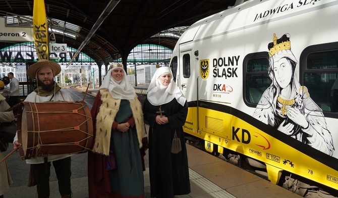 Po Dolnym Śląsku podróżować możesz w pociągu św. Jadwigi