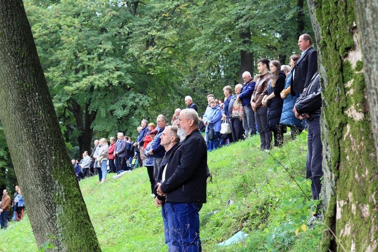 Pielgrzymka hodowców gołębi i orkiestr kalwaryjskich