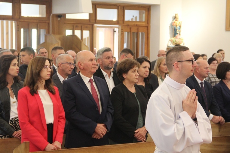 Łososina Dolna. Święcenia diakonatu Mateusza Pajora