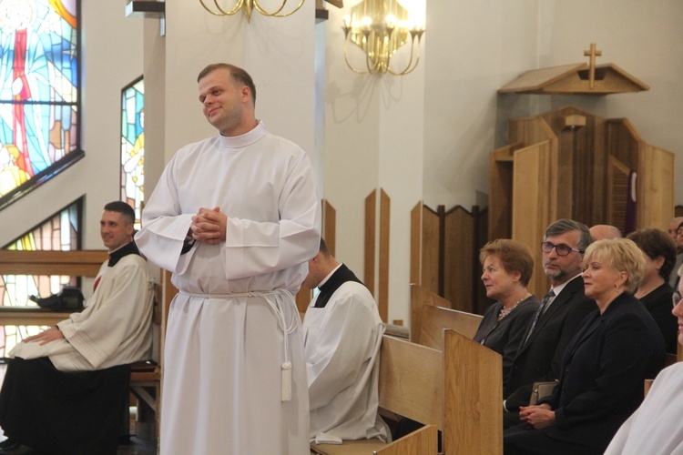 Łososina Dolna. Święcenia diakonatu Mateusza Pajora