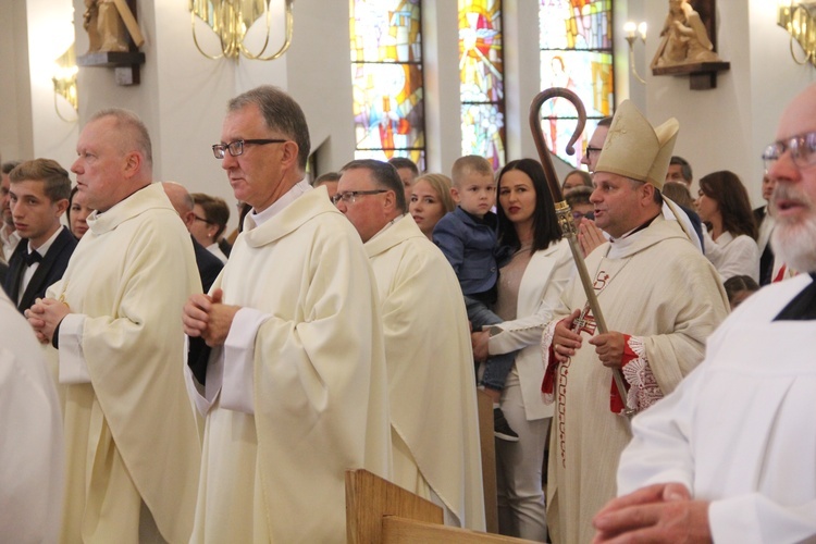 Łososina Dolna. Święcenia diakonatu Mateusza Pajora