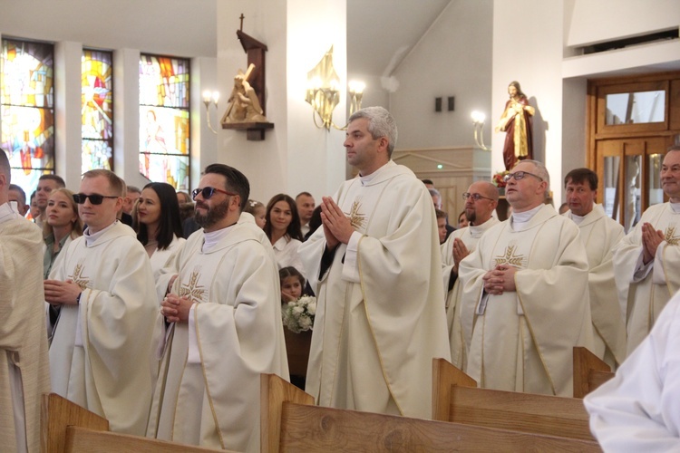 Łososina Dolna. Święcenia diakonatu Mateusza Pajora