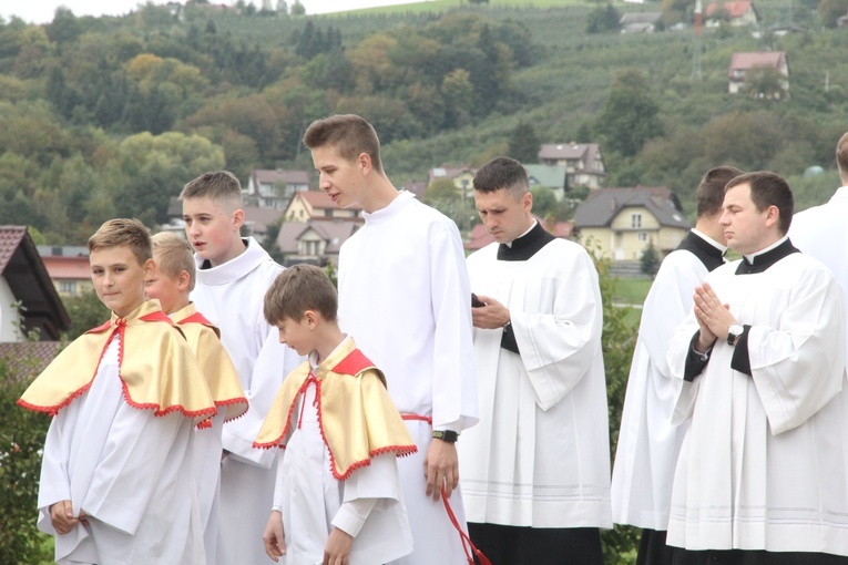 Łososina Dolna. Święcenia diakonatu Mateusza Pajora