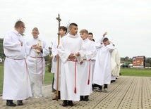 Łososina Dolna. Święcenia diakonatu Mateusza Pajora