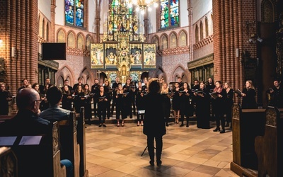 Koncert zgromadził liczną publiczność.