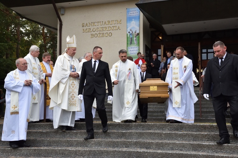 Pogrzeb o. Jana Tymińskiego, zmartwychwstańca