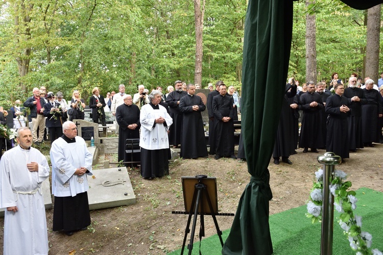 Pogrzeb o. Jana Tymińskiego, zmartwychwstańca