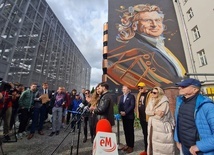 Katowice. Odsłonięto mural poświęcony Zbigniewowi Wodeckiemu
