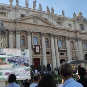 Modlitewne spotkanie młodych w Rzymie.
