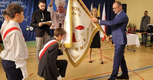 W głosowaniu wybrali św. Jana Pawła II