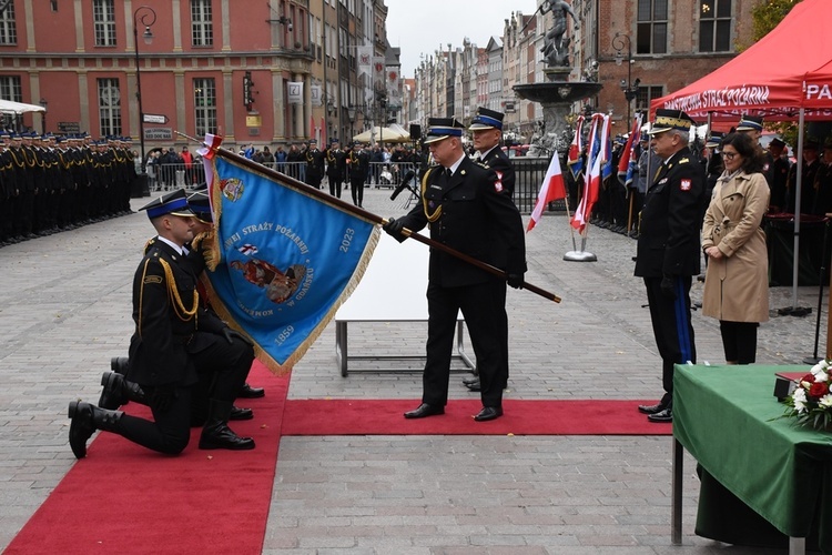 Poświęcenie sztandaru Komendy Miejskiej Państwowej Straży Pożarnej w Gdańsku