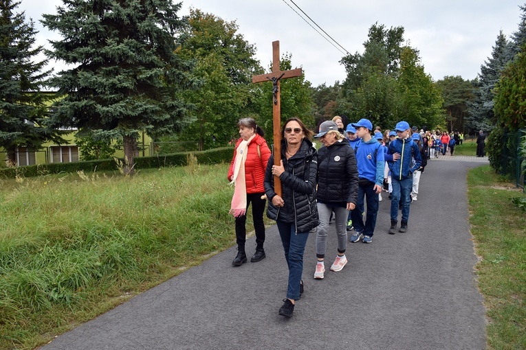 Piesza pielgrzymka z Brzegu Dolnego do Łososiowic 2023