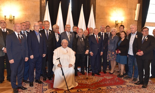 Katowice. 30 osób uhonorowano Krzyżami Wolności i Solidarności